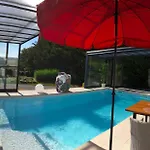 Avec Vue Panoramique Sauna Et La Piscine Chauffee De Debut Avril A Fin Octobre Estivareilles (Allier)