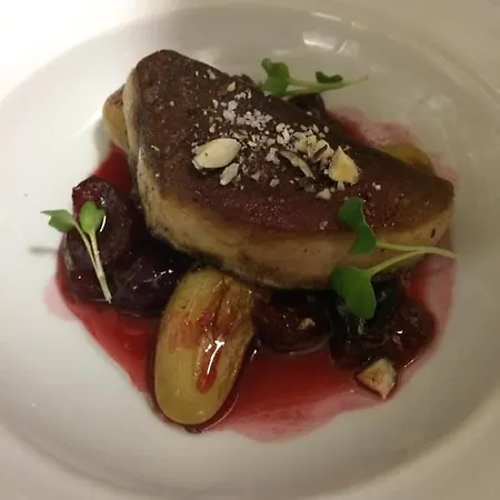 Apartment Logement Avec Vue Panoramique Spa Sauna Et La Piscine Chauffee De Debut Avril A Fin Octobre Estivareilles (Allier)