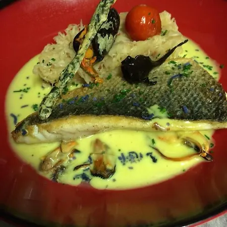 Logement Avec Vue Panoramique Spa Sauna Et La Piscine Chauffee De Debut Avril A Fin Octobre Estivareilles (Allier)