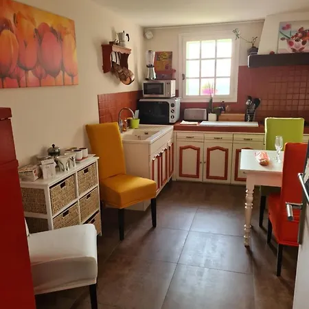 Avec Vue Panoramique Sauna Et La Piscine Chauffee De Debut Avril A Fin Octobre Estivareilles (Allier)