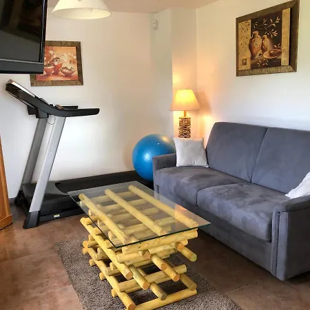 Avec Vue Panoramique Sauna Et La Piscine Chauffee De Debut Avril A Fin Octobre Apartament Estivareilles (Allier)